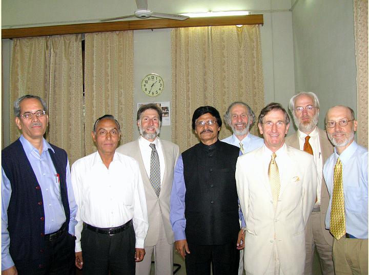 10 HDAllahabad Deans.jpg - Dr Ashley Deans, his American delegation, and administrators of University of Allahabad at the university Maharishi attended as a physics student. The university is eager to start an exchange programme with Maharishi University of Management in the USA.
